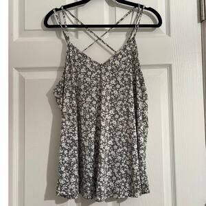 Paper Moon XL Stitch Fix Beautiful  Green Stretch Tank Top Flowers  V-neck